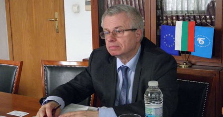 Президентът Румен Радев назначи Руси Иванов за свой секретар по външната политика