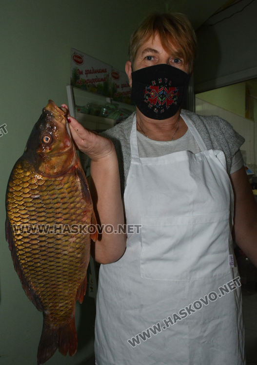 Шаранът поскъпна в последния момент. Проверки до дупка по магазините