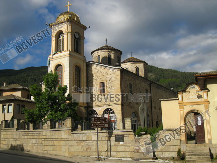 Църквата „Св. Николай Чудотворец“ в смолянския квартал Устово отбелязва храмов празник