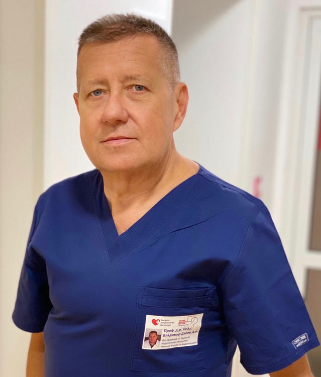 Кардиохирург: Над 20 са страничните ефекти на ваксините срещу коронавирус