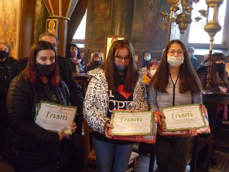 Храм „Св. Николай Чудотворец“ в Смолян отпразнува тържествено своя покровител