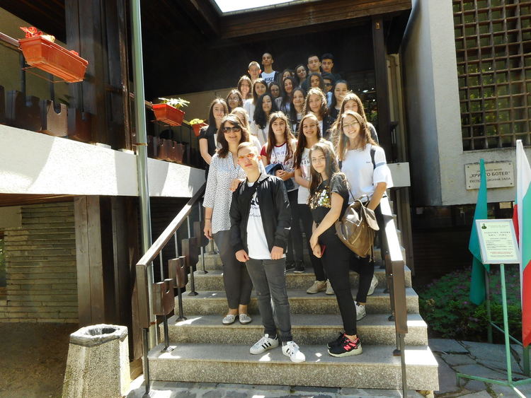 Авторски филм на ученици от ЕГ „Христо Ботев“ отличен от МОН в инициативата „Посланици на здравето