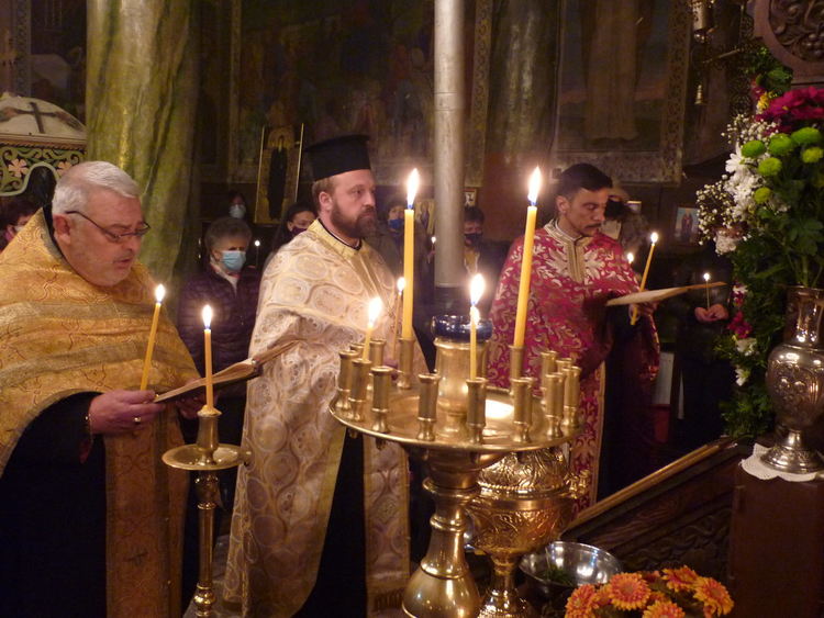 Храм „Св. Николай Чудотворец“ в Смолян отпразнува тържествено своя покровител