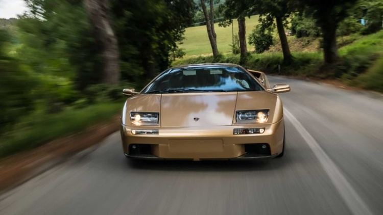 Lamborghini Diablo - мокър сън, бленуван плакат на стената или един суперавтомобил на 30