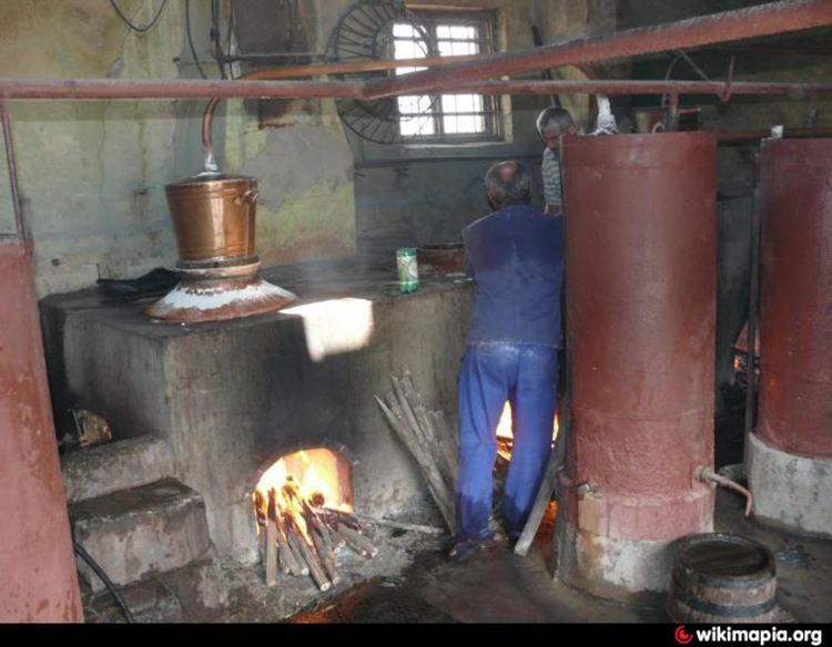 Заради казан за ракия закопчаха мъж от с.Селча