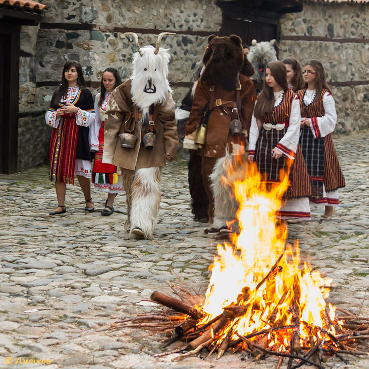 Кукери в Златоград