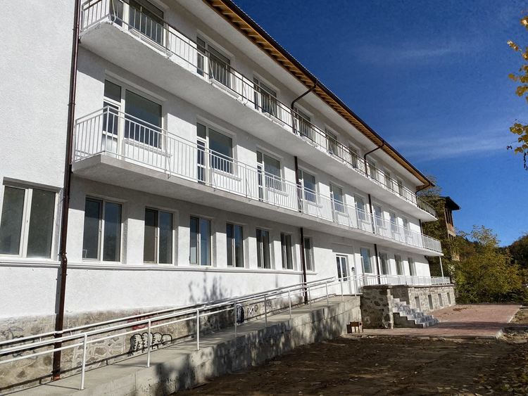 Откриха Дневен център за подкрепа на лица с различна форма на деменция, персоналът ще се обучава с друг проект