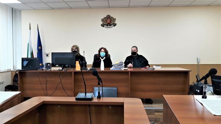 Преподавател, обвинен за контрабанда на марихуана, излиза от ареста срещу 4000 лева