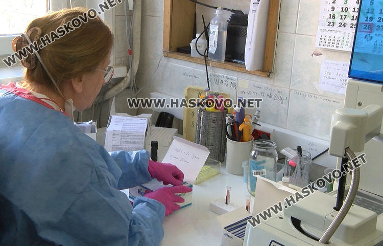 Лекарите искат удължаване на локдауна поне седмица след Нова година