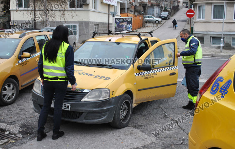 ДАИ проверява такситата в Хасково, хванаха неизрядни