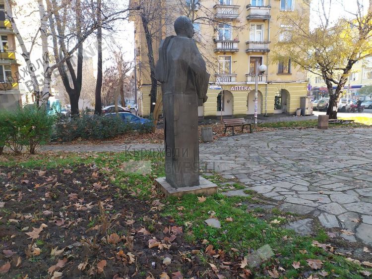 Паметника на войводата