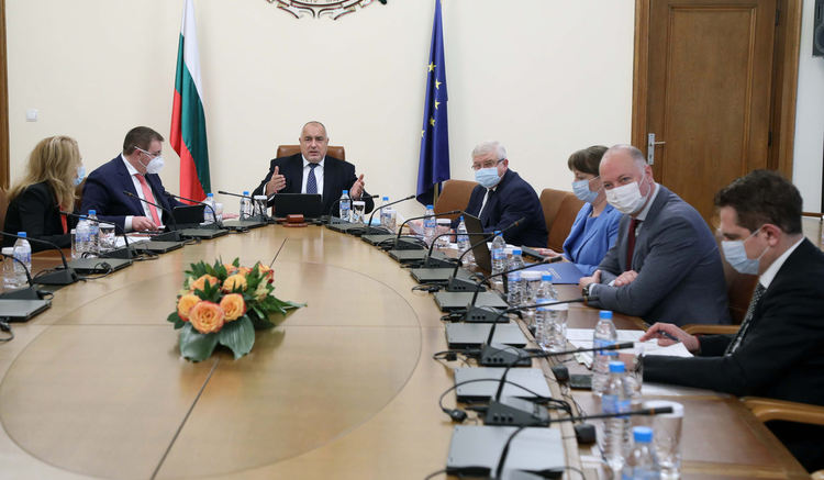 Правителството отпуска 100 млн. лева за болници у нас