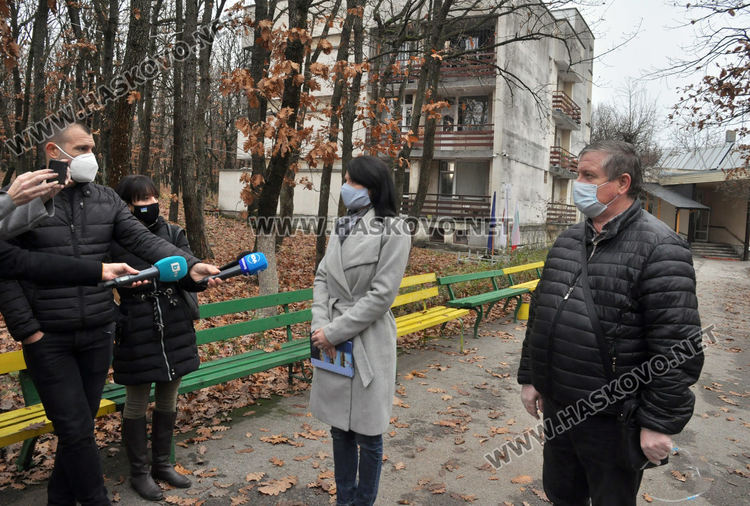 Почина мъж с коронавирус в Старческия дом, тестват още около 100 потребители и служители
