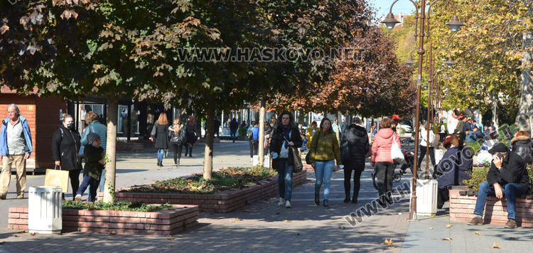Тихо в четвъртък, но с променлива облачност
