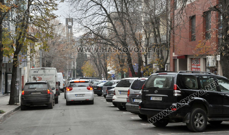 Санкциониран водач: В Хасково глобяват избирателно. Общината: Униформените са били на сигнал