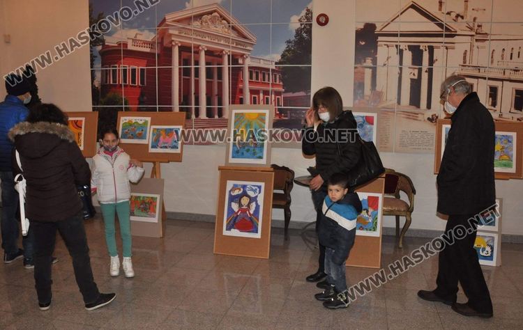 Изложба, концерт и театър за лечението на малкия Георги