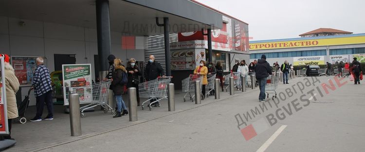 Масови проверки в търговските обекти и пазари започнаха в Димитровград - спазват ли се правилата?