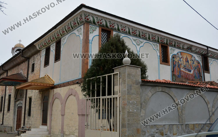 Хор „Родна песен“ записа коледни музикални честитки под диригентсвото на Мартин Антонов