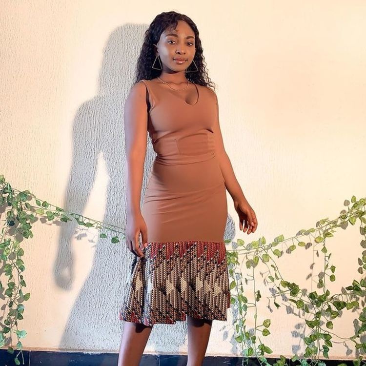 Млада дизайнерка създава тоалети трансформери