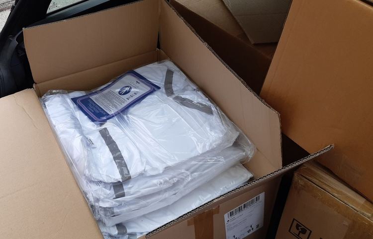 МБАЛ - Асеновград получи санитарни принадлежности от Областния кризисен щаб