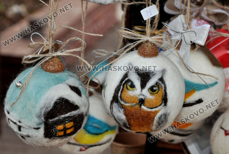 Над 20 занаятчии изнесоха продукцията си в Коледен базар в Хасково