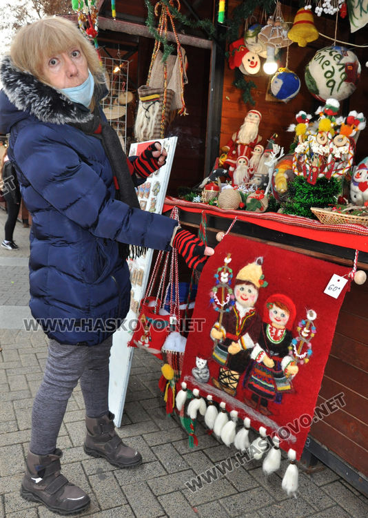 Над 20 занаятчии изнесоха продукцията си в Коледен базар в Хасково