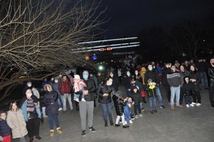 Пред стотици кърджалийци грейнаха светлините на Ангела на Кърджали