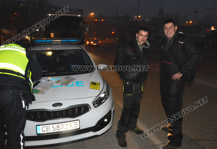 Автобус блъсна Опел на бул. „Васил Левски“ в Хасково