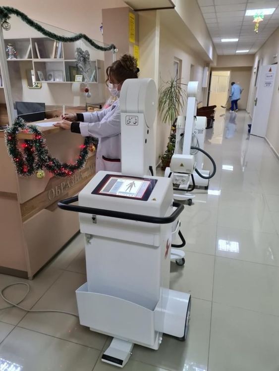 Подготвят ваксинационния кабинет в МБАЛ-Хасково. Доставиха нови рентгенови апарати