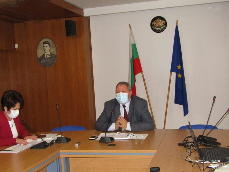 Заразените с коронавирус в областта намаляват, но смъртността остава висока