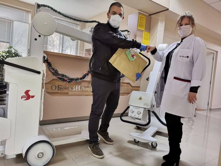 Подготвят ваксинационния кабинет в МБАЛ-Хасково. Доставиха нови рентгенови апарати