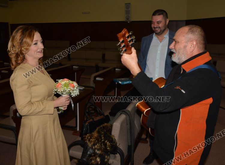 Менделсон: 14 сватби през декември