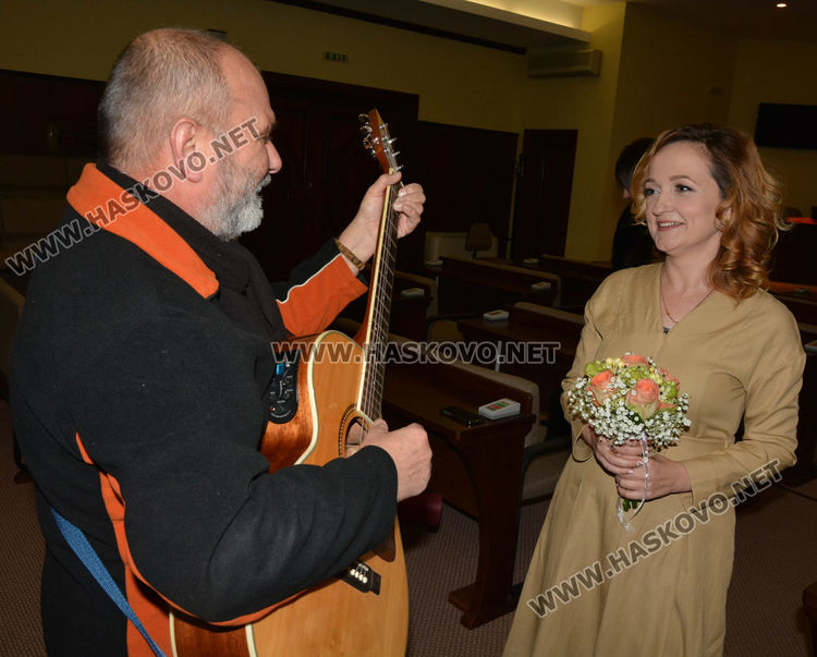 Менделсон: 14 сватби през декември