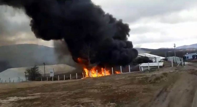 Пожар в лагер за мигранти в Босна и Херцеговина