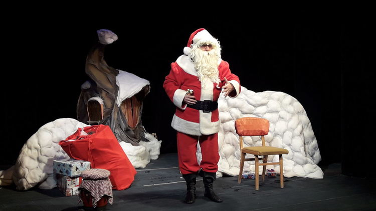 Коледа в театъра