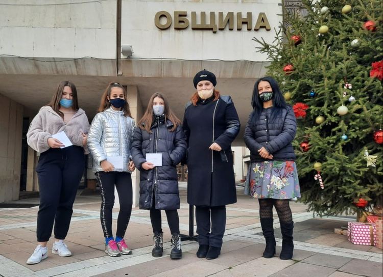 Наградиха 27 деца, изявили се през 2019 година