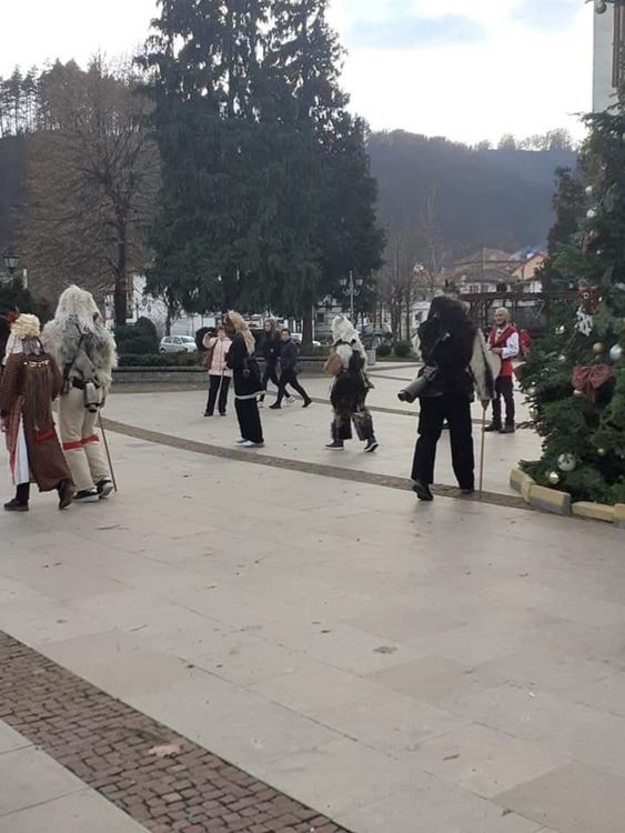 Кукери гониха злото и тъмните сили в центъра на Златоград