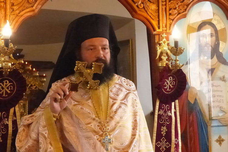 Празнична литургия за Рождество Христово ще отслужи архимандрит Висарион в храм "Св. Висарион Смоленски"