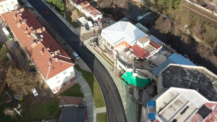 В Рудозем се сбъдва мечтата на цяло поколение. Главната улица с нов асфалт