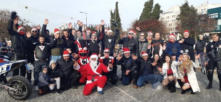 Мотористи от Кърджали и Момчилград събраха за 6 часа 1046, 60 лева за болния Васко, просълзиха родителите му