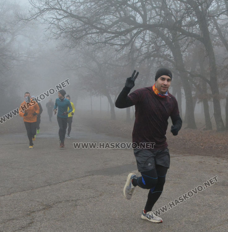 Над 25 души се включиха в първото 5-километрово бягане на &bdquo;Кенана&rdquo;