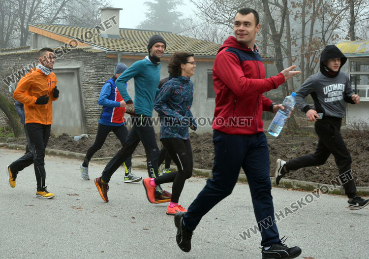 Над 25 души се включиха в първото 5-километрово бягане на &bdquo;Кенана&rdquo;