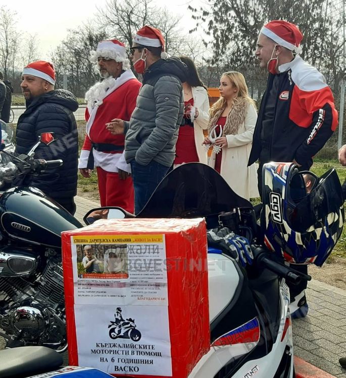 Мотористи от Кърджали и Момчилград събраха за 6 часа 1046, 60 лева за болния Васко, просълзиха родителите му