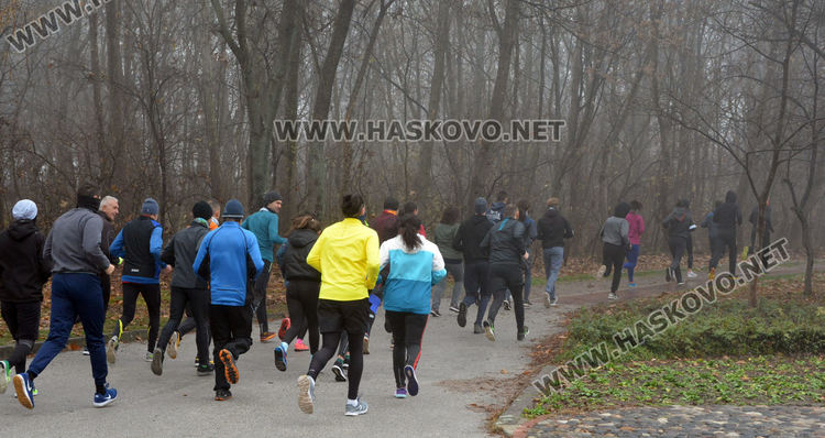 Над 25 души се включиха в първото 5-километрово бягане на &bdquo;Кенана&rdquo;