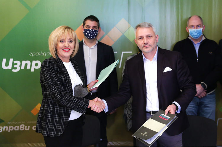 Манолова и „Отровното трио“ подписаха споразумение за общо явяване на изборите