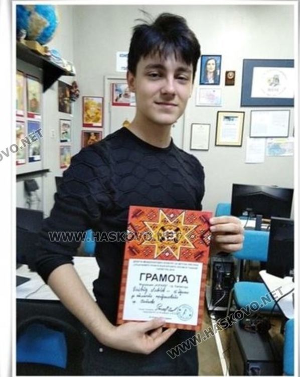  Дейвид Лавчев получи за рисунката си първа награда в своята възрастова група в конкурса „Син се роди, Бог ни се даде“през 2019 година