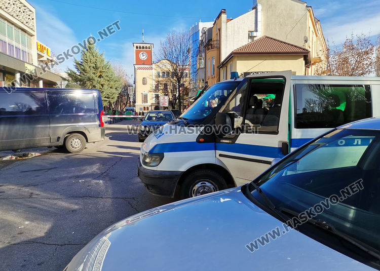 Масово глобяват за неправилно паркиране в центъра на Хасково