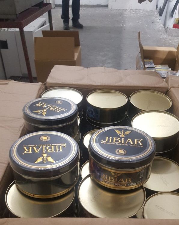 300 кг. контрабанда тютюн за наргиле открити в турски камион с български шофьор