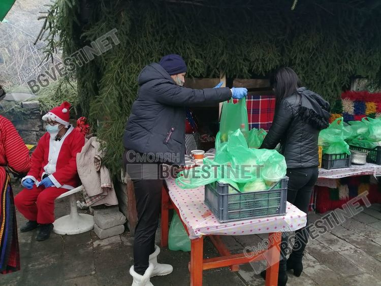 500 порции курбан раздаде кметът на Забърдо за здраве на медиците и да няма жертви по пътищата