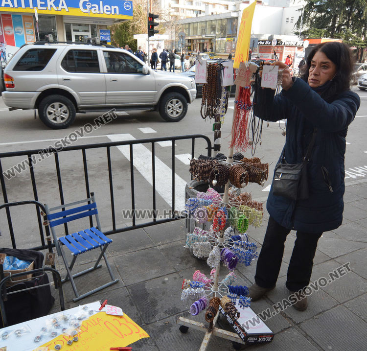Бабиният пазар до хасковската автогара превзе и огражденията
